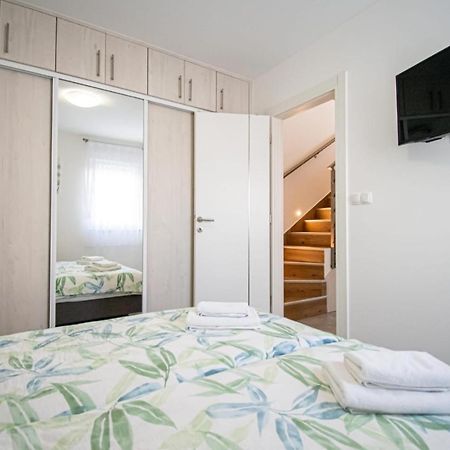Luxury Apartment With Swimming Pool Ana 트로기르 외부 사진