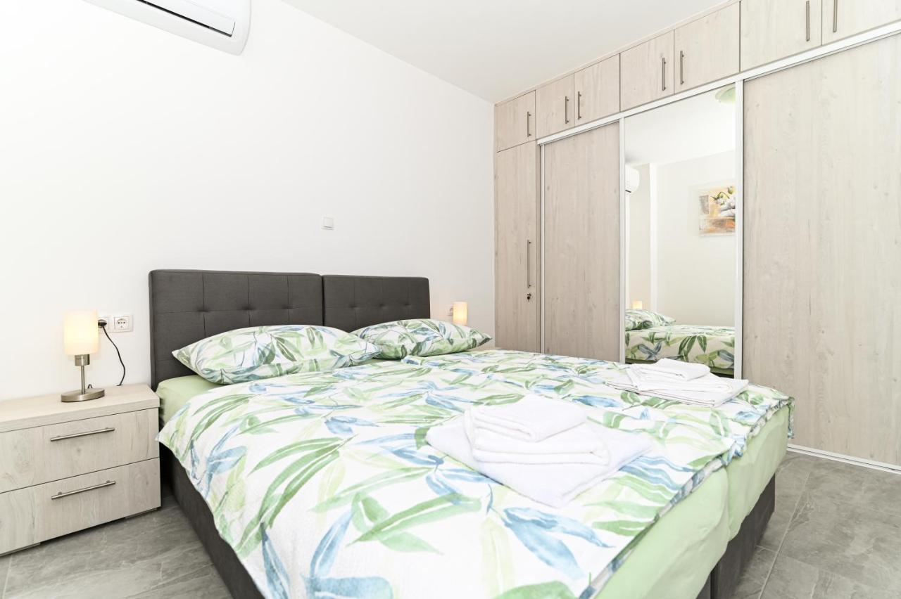 Luxury Apartment With Swimming Pool Ana 트로기르 외부 사진